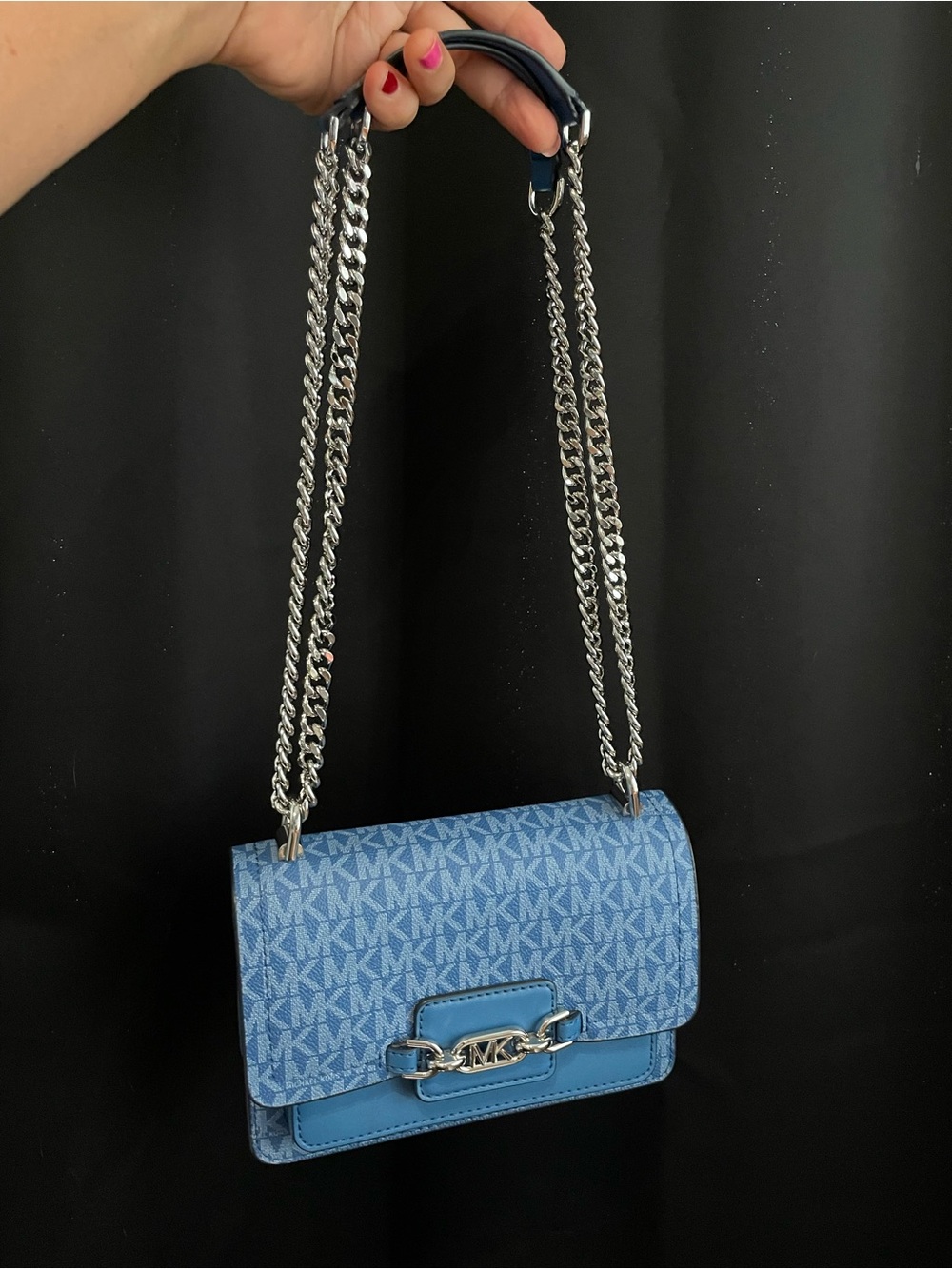 Michael Kors Blue Signature Shoulder or Crossbody bag with Silver Hardware - Picture 3 of 16